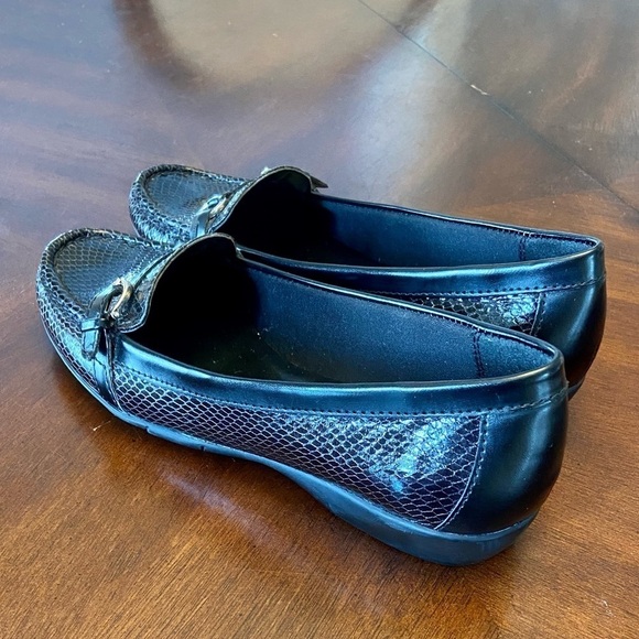 Etienne Aigner Faux Snakeskin Emry Loafers 6.5 - Picture 4 of 13